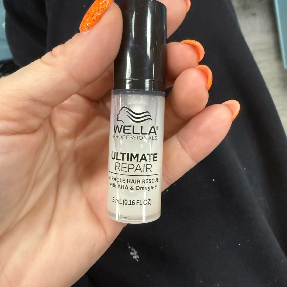 Wella Leave-In Treatment Travel Size Ultimate Repair